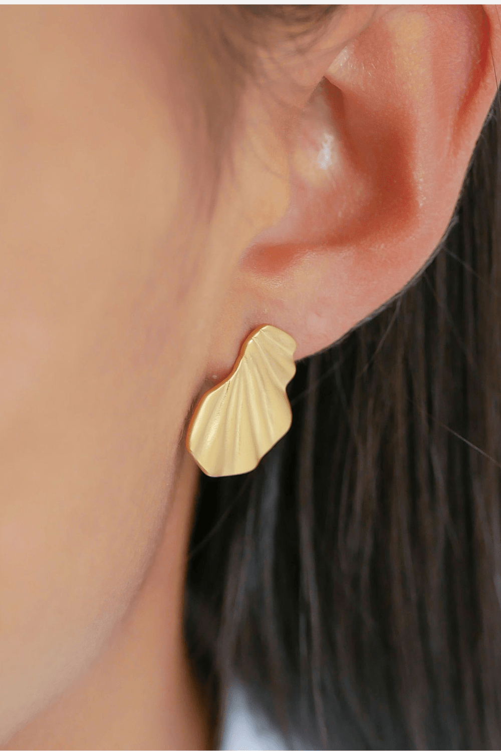 Wave Earring in Gold