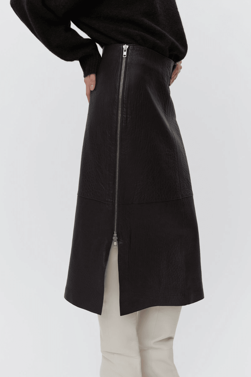 Kathe - Textured Leather Skirt in Espresso