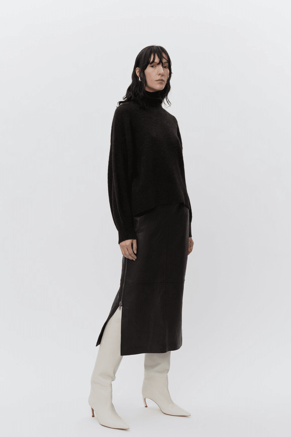 Kathe - Textured Leather Skirt in Espresso