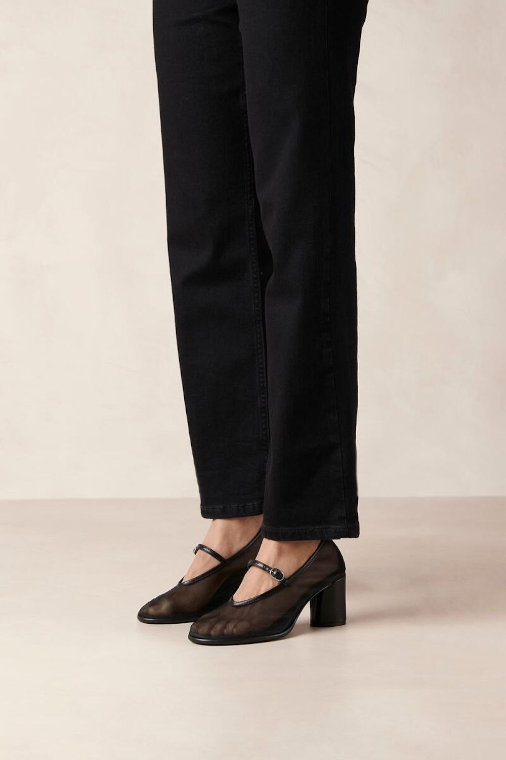 Esha Mesh Pumps in Black