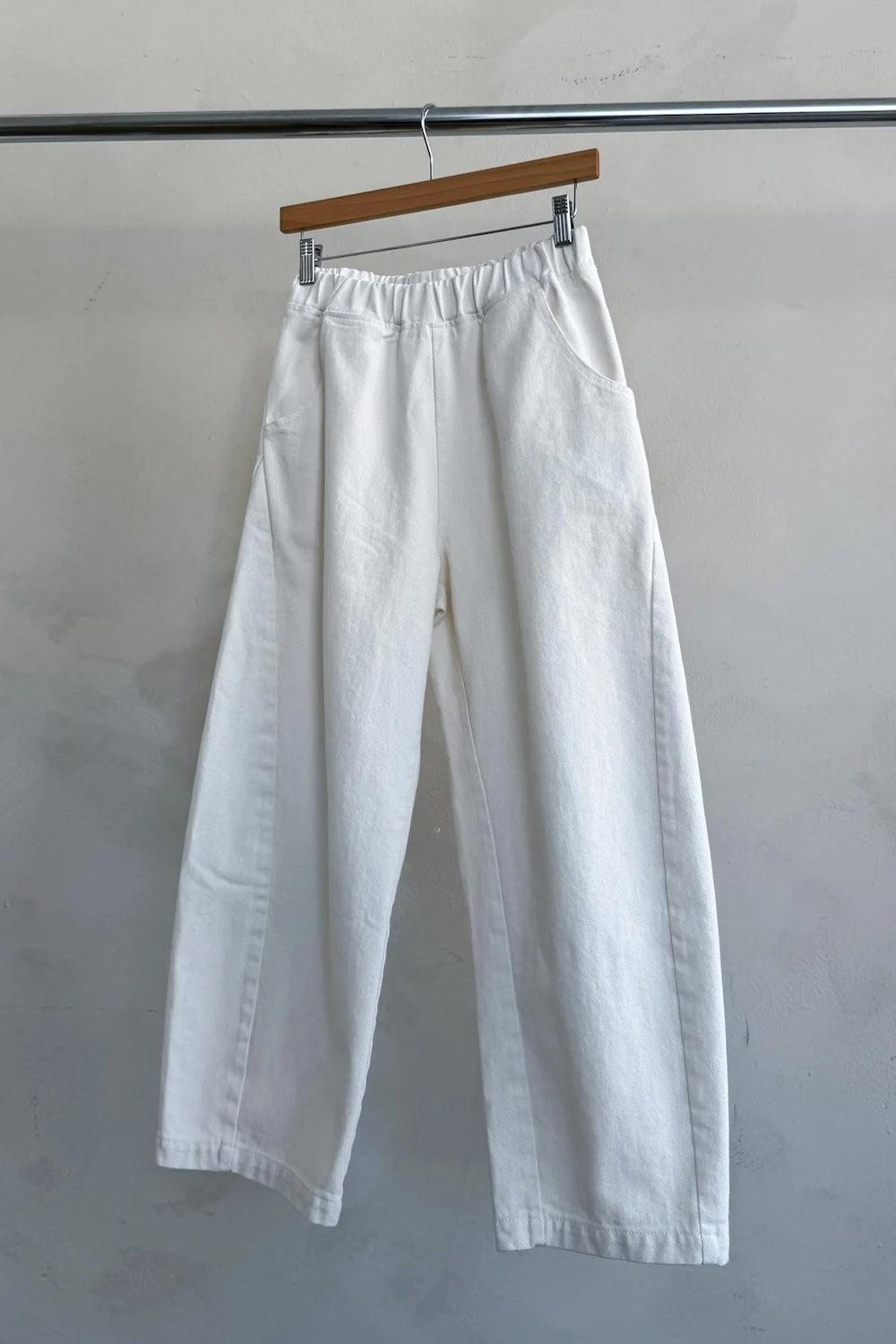Arc Pants in Milk