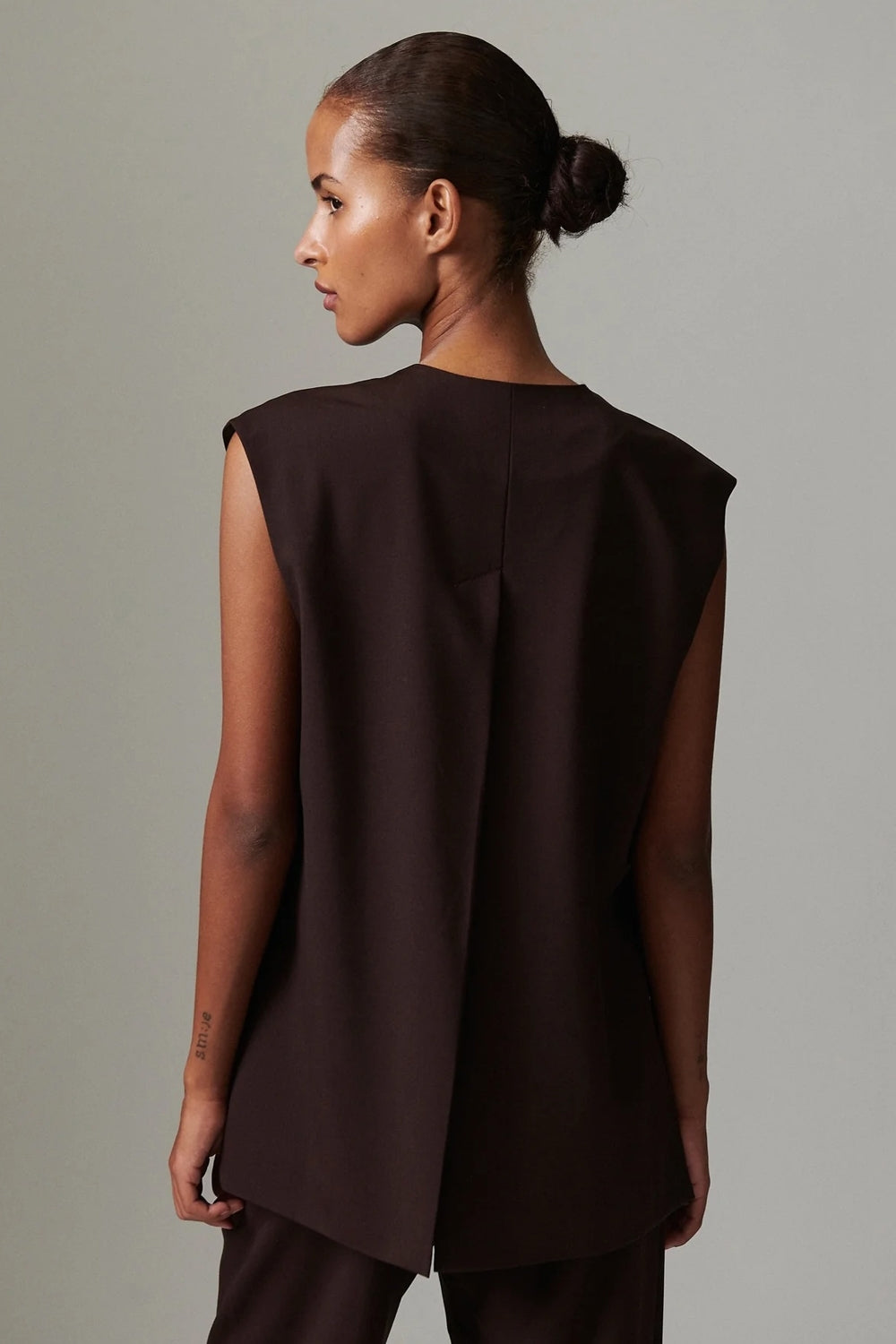 Francine Light Wool Waistcoat in Chocolate Plum