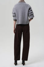 Miro Relaxed Jeans in Carob
