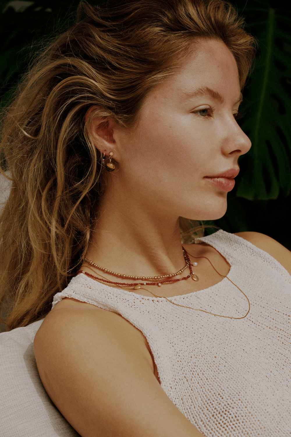 Maroon Harmony Necklace in Gold