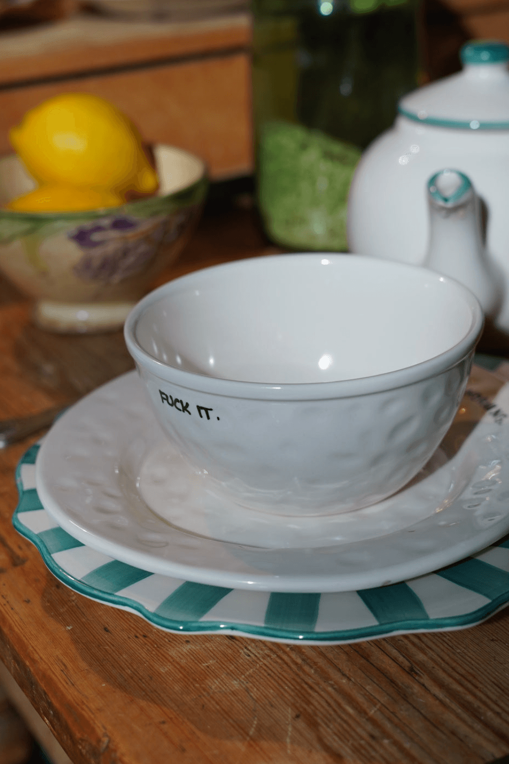 Pine Scalloped Dinner Plate in Green