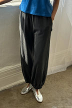Balloon Pants in Almost Black