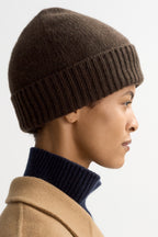 Chunky Cashmere Beanie in Mocha
