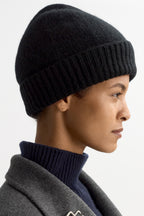 Chunky Cashmere Beanie in Black