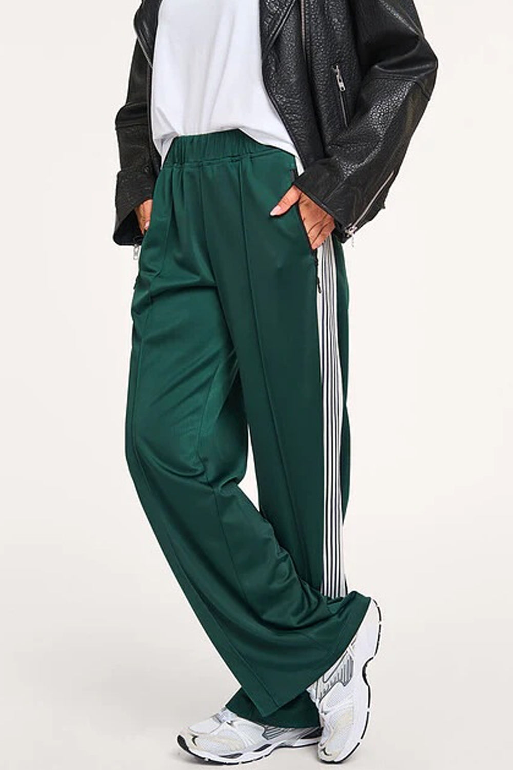 Baggy Track Pants in Sporty Green