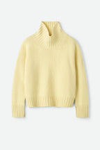 Girlfriend Turtleneck Cashmere Sweater in Honeydew