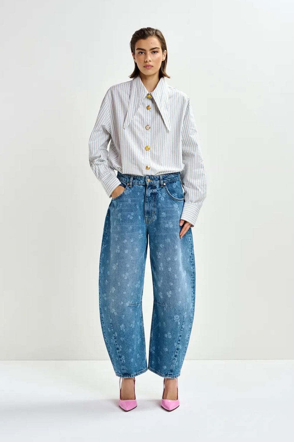 Floral Print Cropped Barrel Leg Jeans