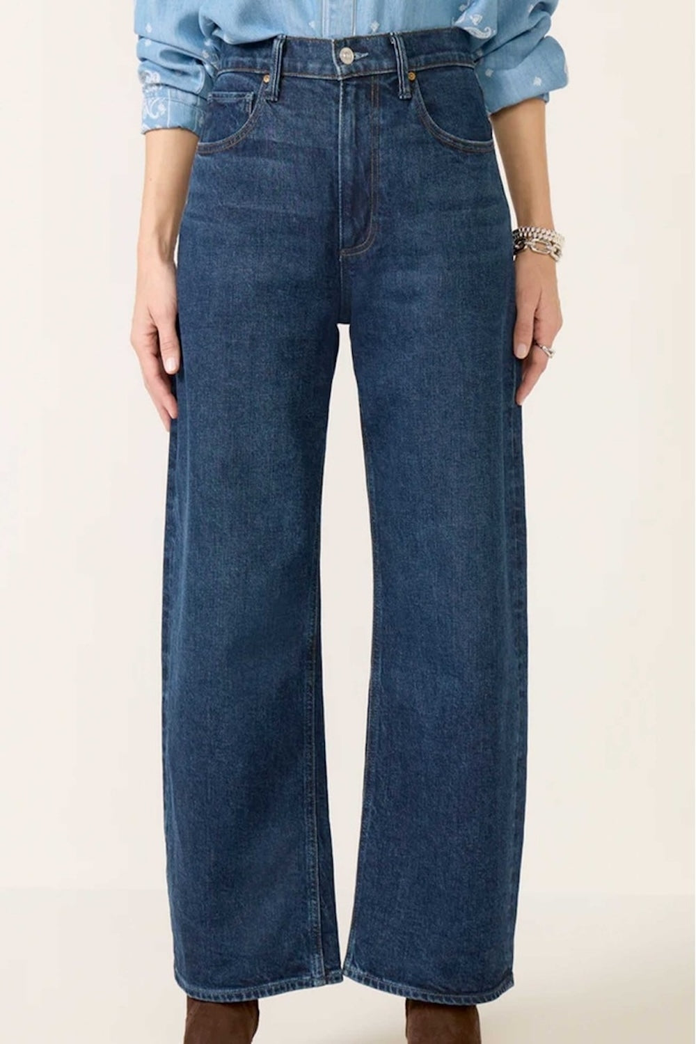 Arellia High Rise Barrel Leg Jean in Visage