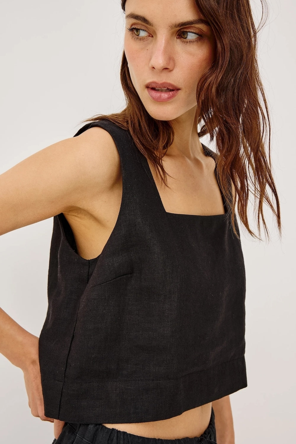 Akira Top in Black Linen