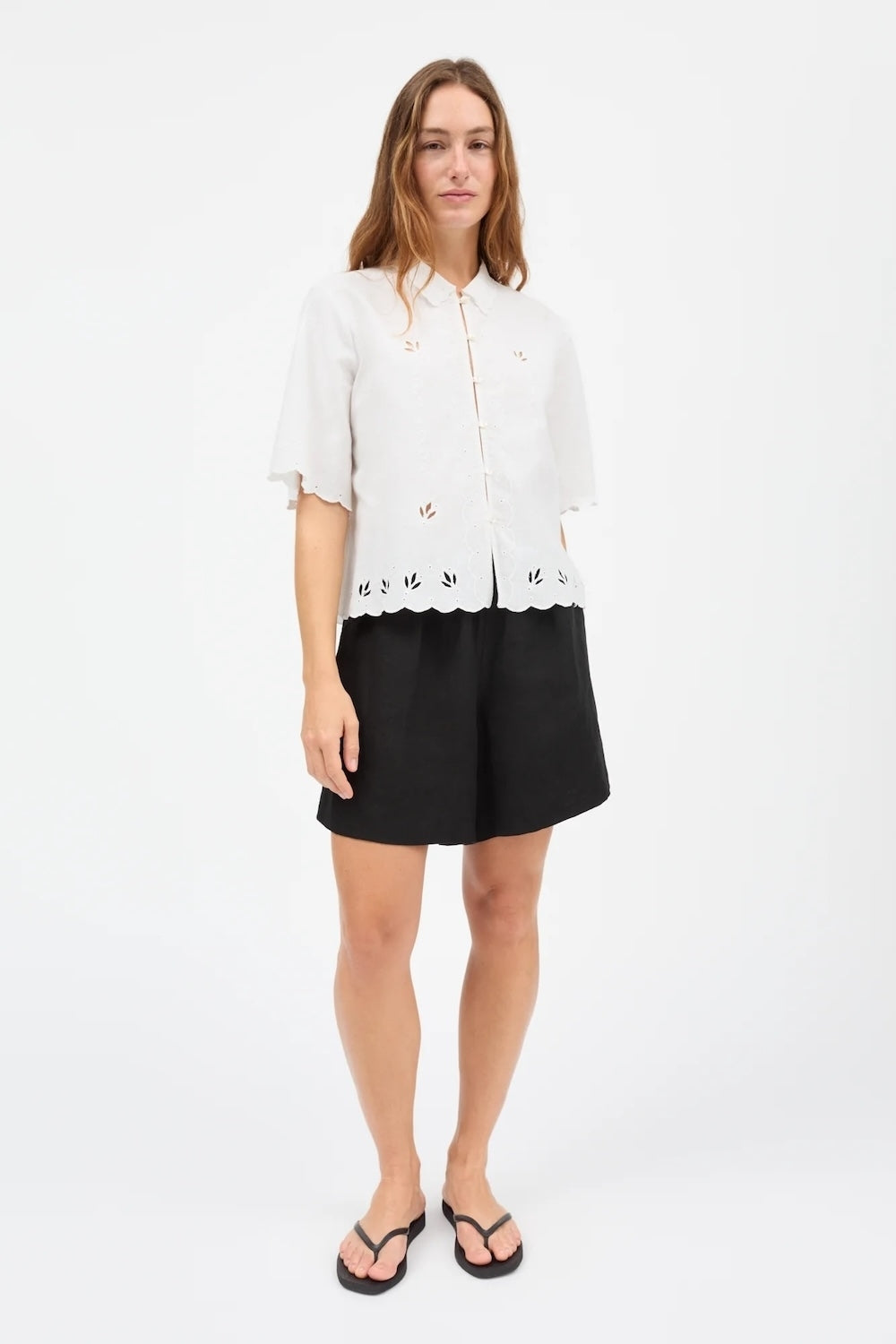 Vetiver Shorts in Black