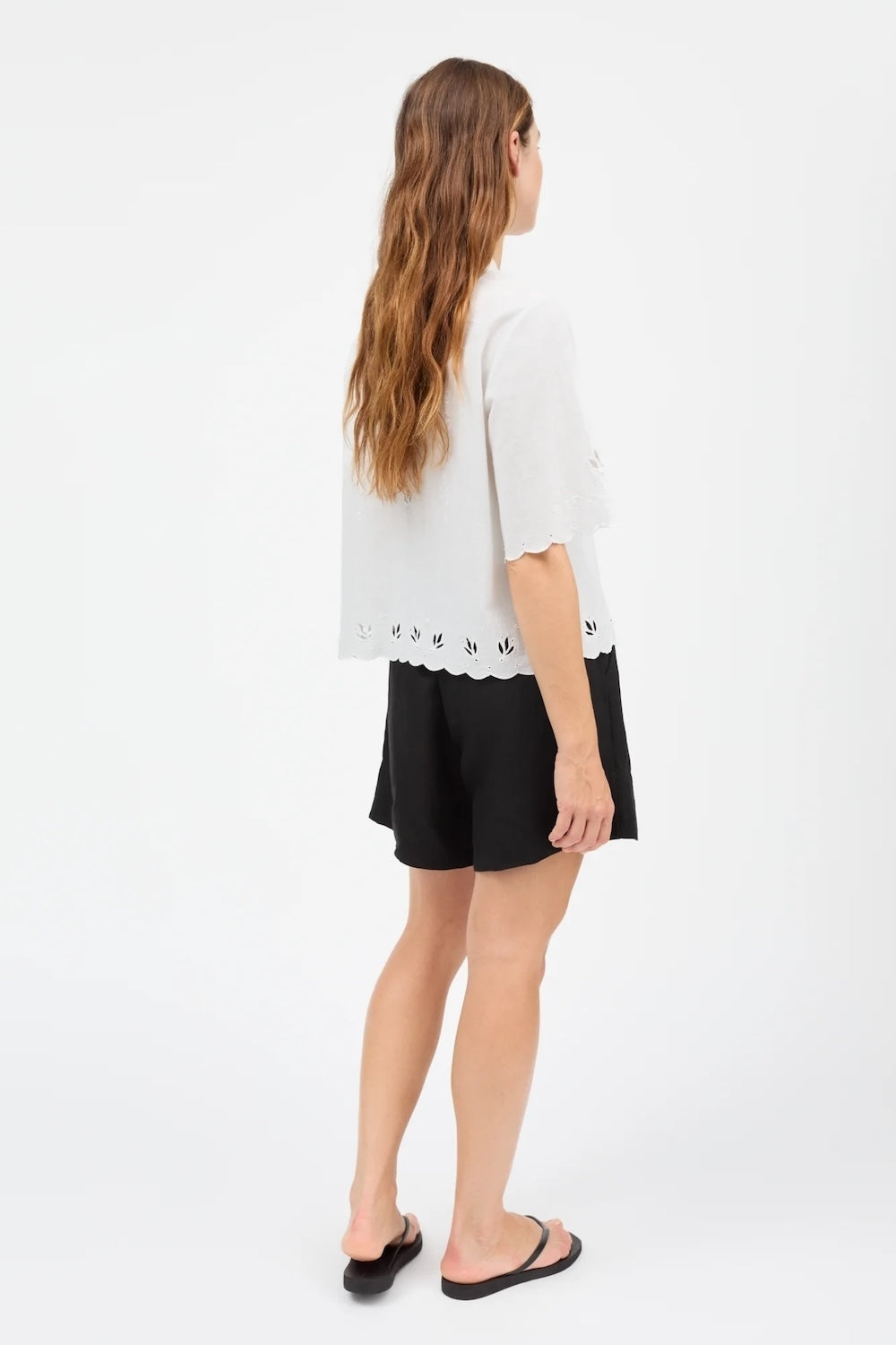 Vetiver Shorts in Black