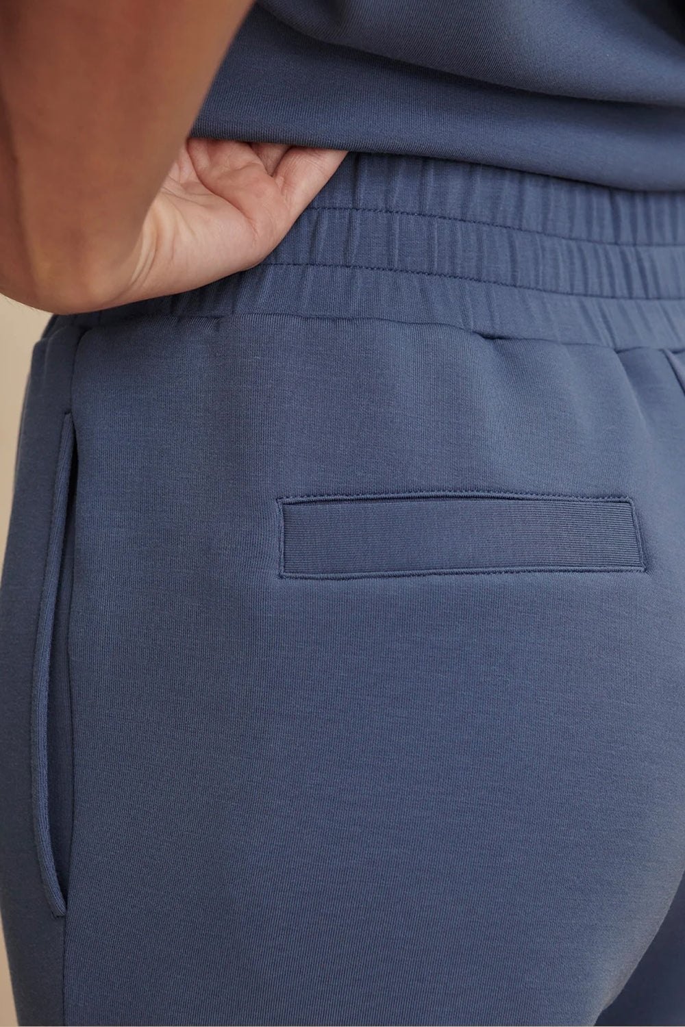 The Slim Cuff Pant 27.5 in Bijou Blue