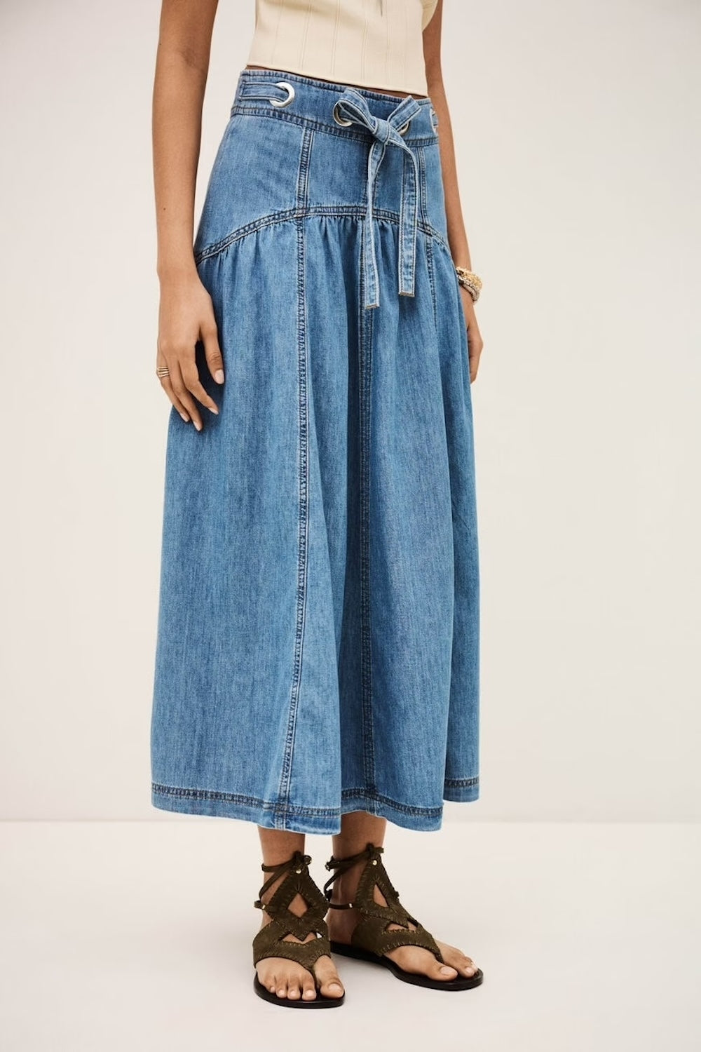 Lonia Mid Length Skirt in Light Used Blue