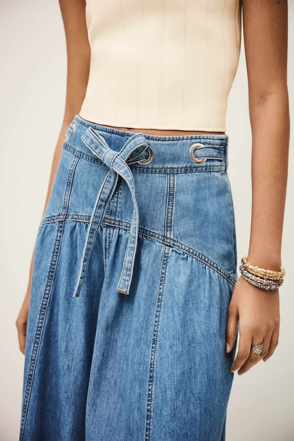 Lonia Mid Length Skirt in Light Used Blue