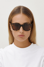 Liv Sunglasses in Brown Tortoise