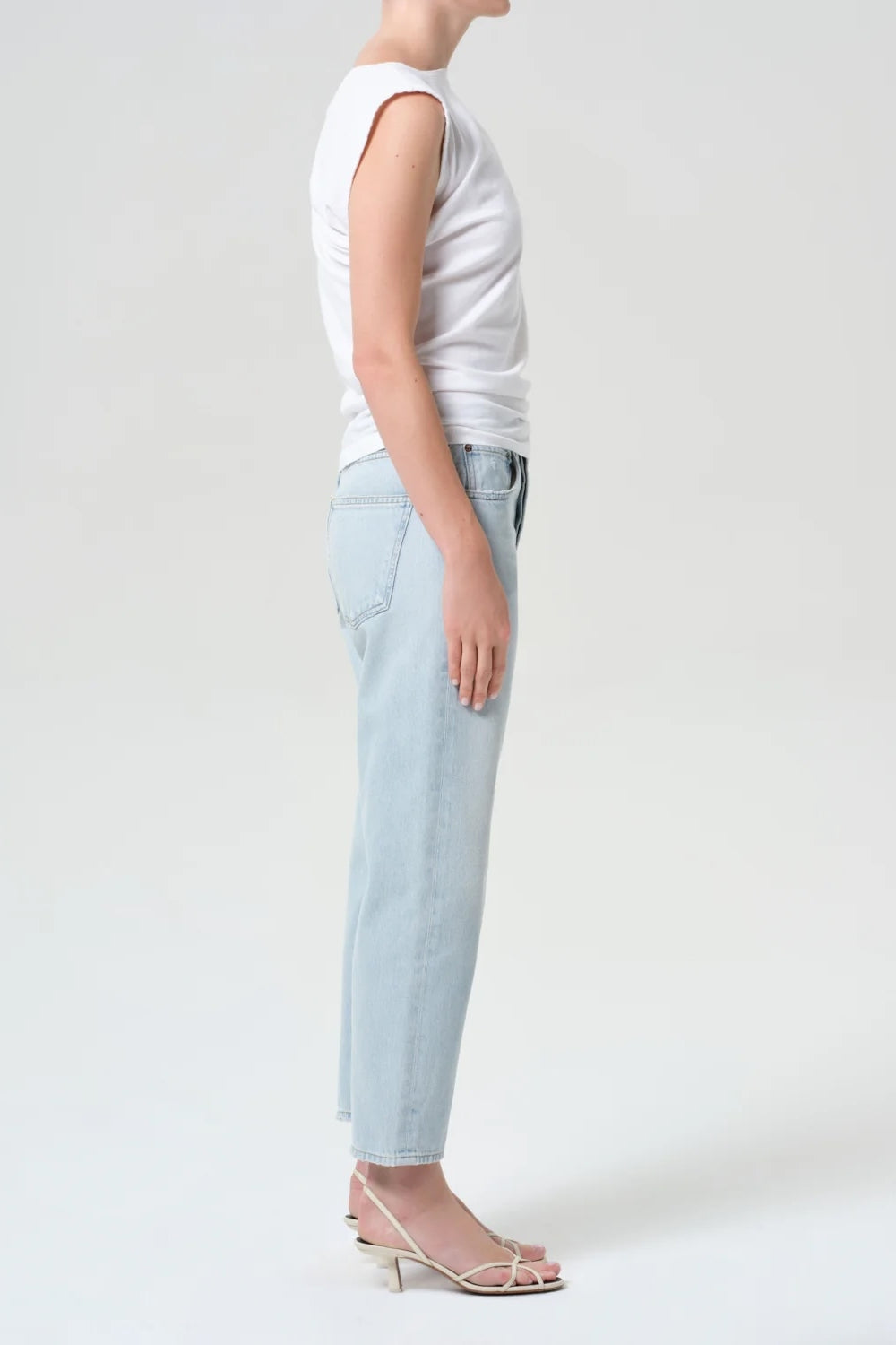 90s Crop Mid Rise Loose Straight Jean in Distraction