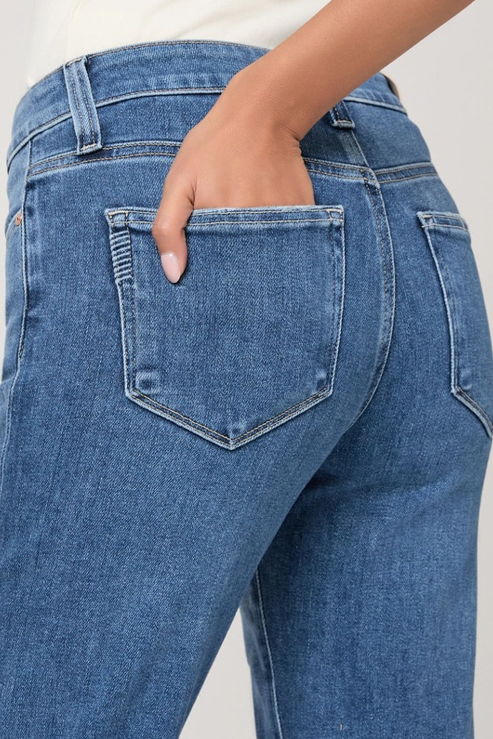 Mason Mid Rise Straight Leg Ankle Length Jean in Monaco Mist