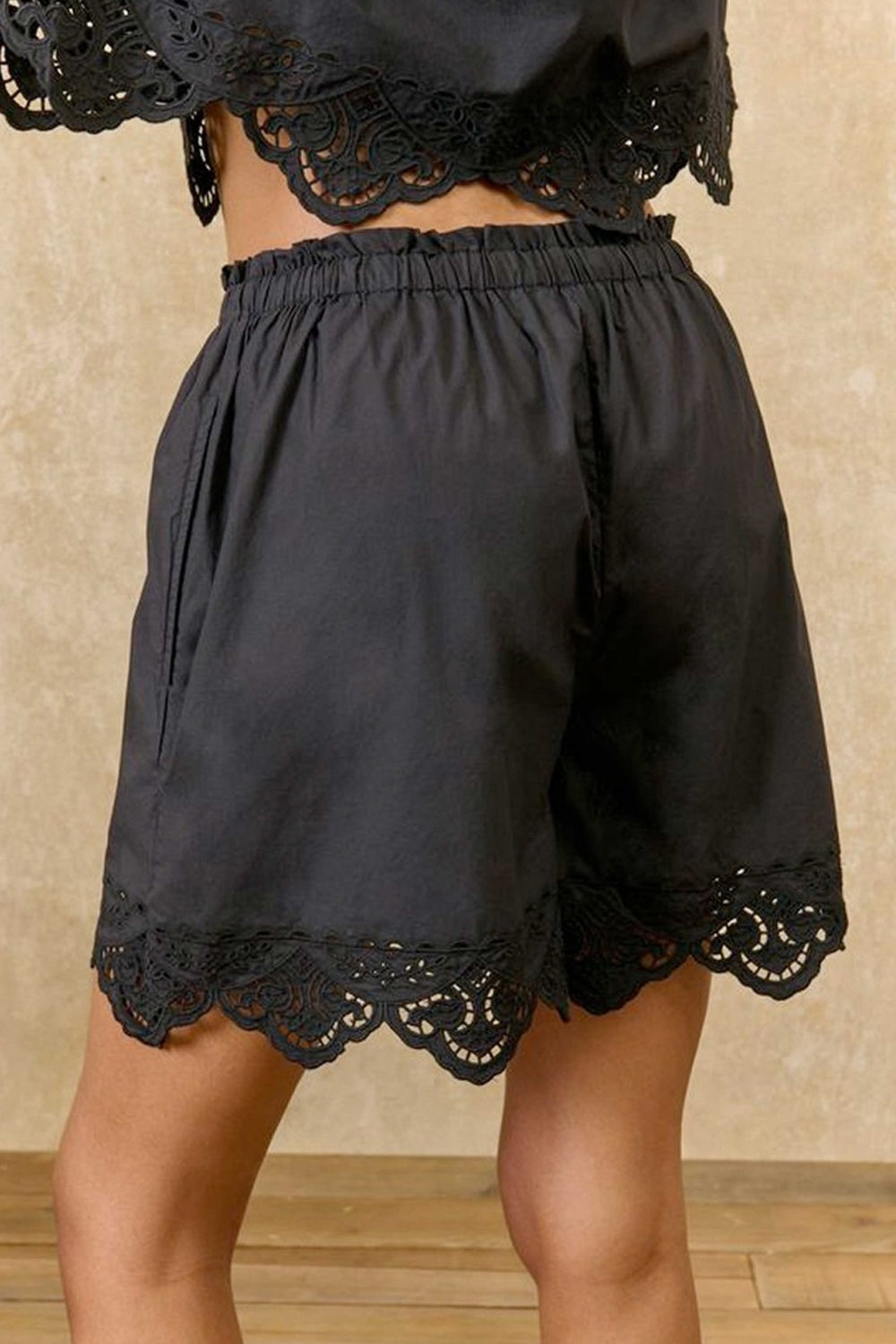 Boxi Cotton Shorts in Black