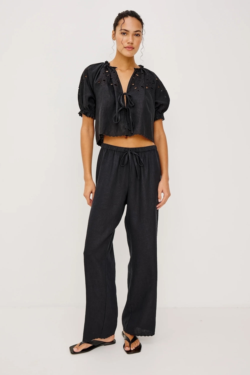Lizbeth Linen Top in Black