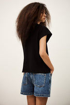 Allia T-Shirt in Black