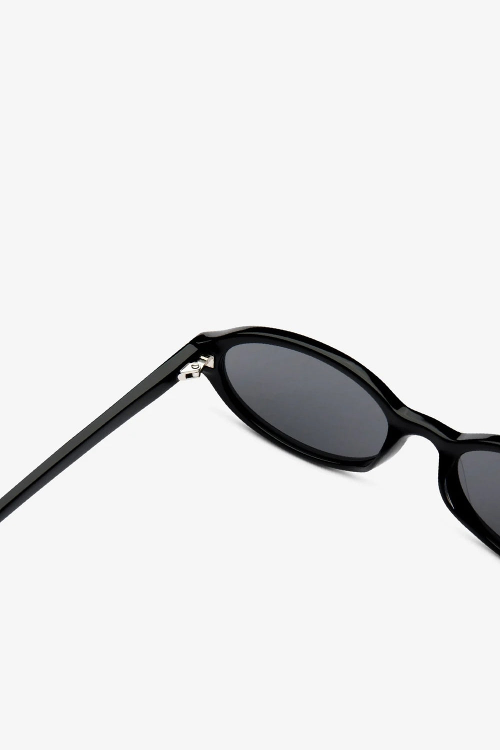Ivy Sunglasses in Black Grey
