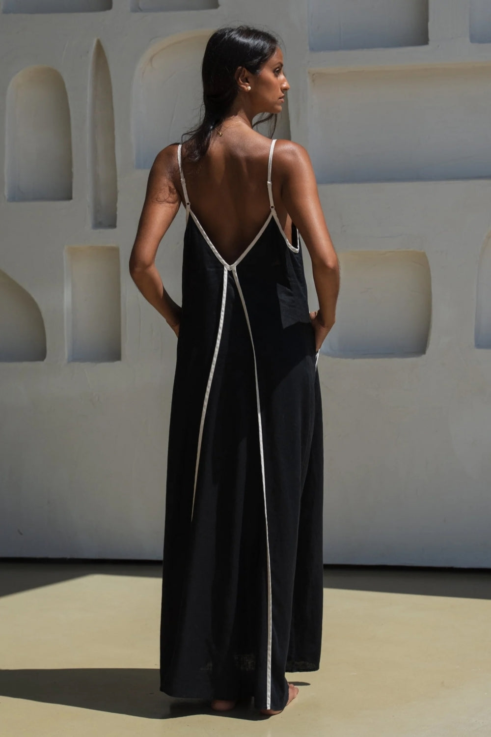 Azalea Linen Dress in Black