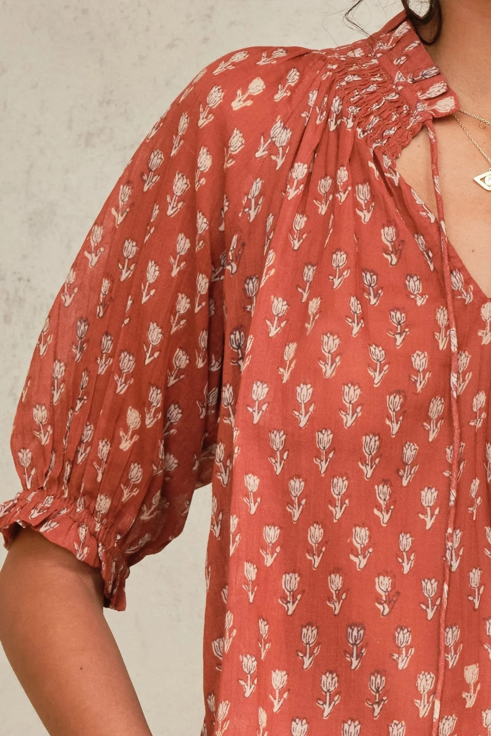Ari Print Short Sleeve Top in Rust