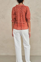 Ari Print Short Sleeve Top in Rust