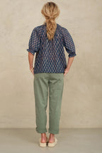 Ari Print Short Sleeve Top in Indigo