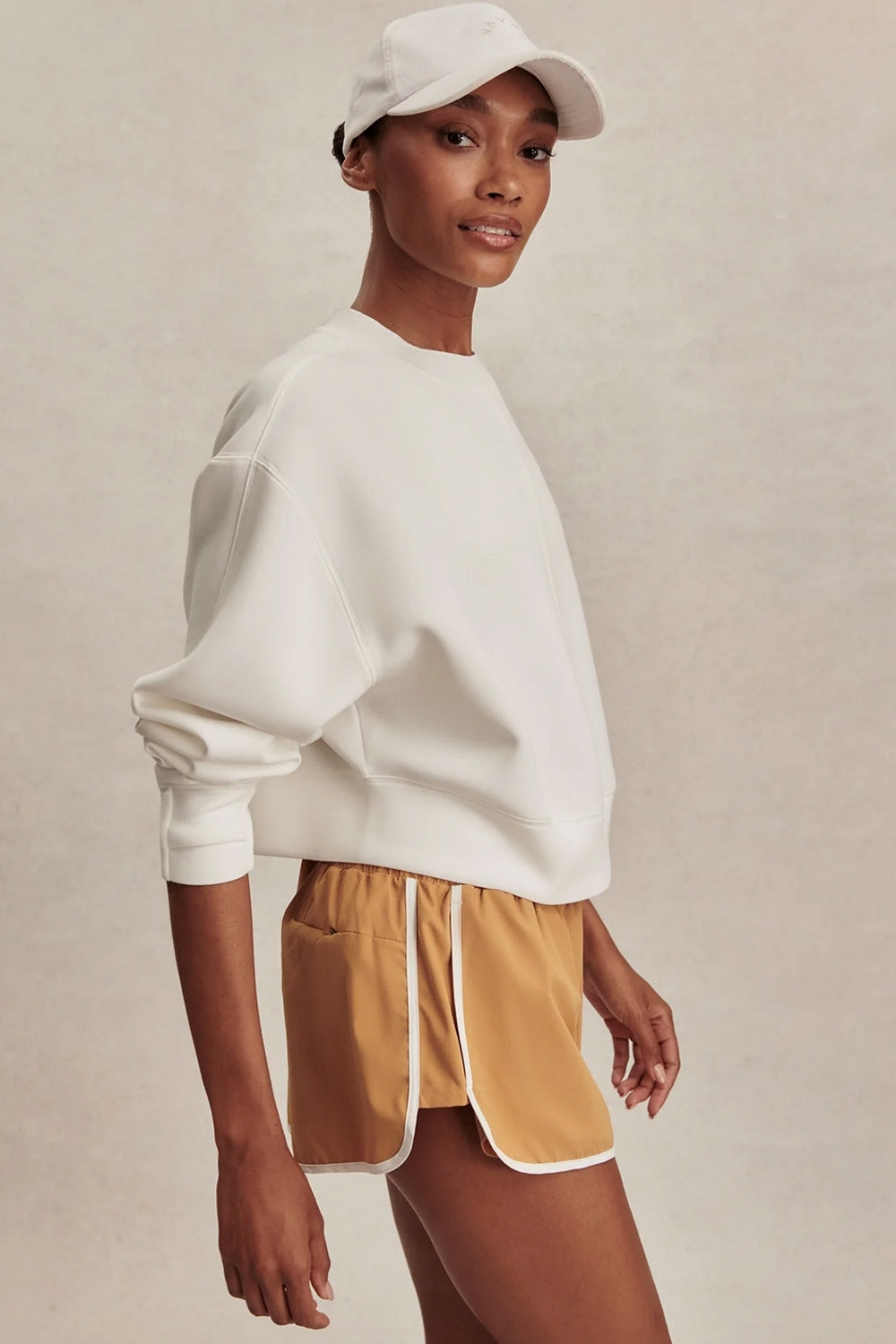 Tasmin Cropped Sweat in Snow White