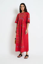 Amapola Embroidery Dress in Rojo