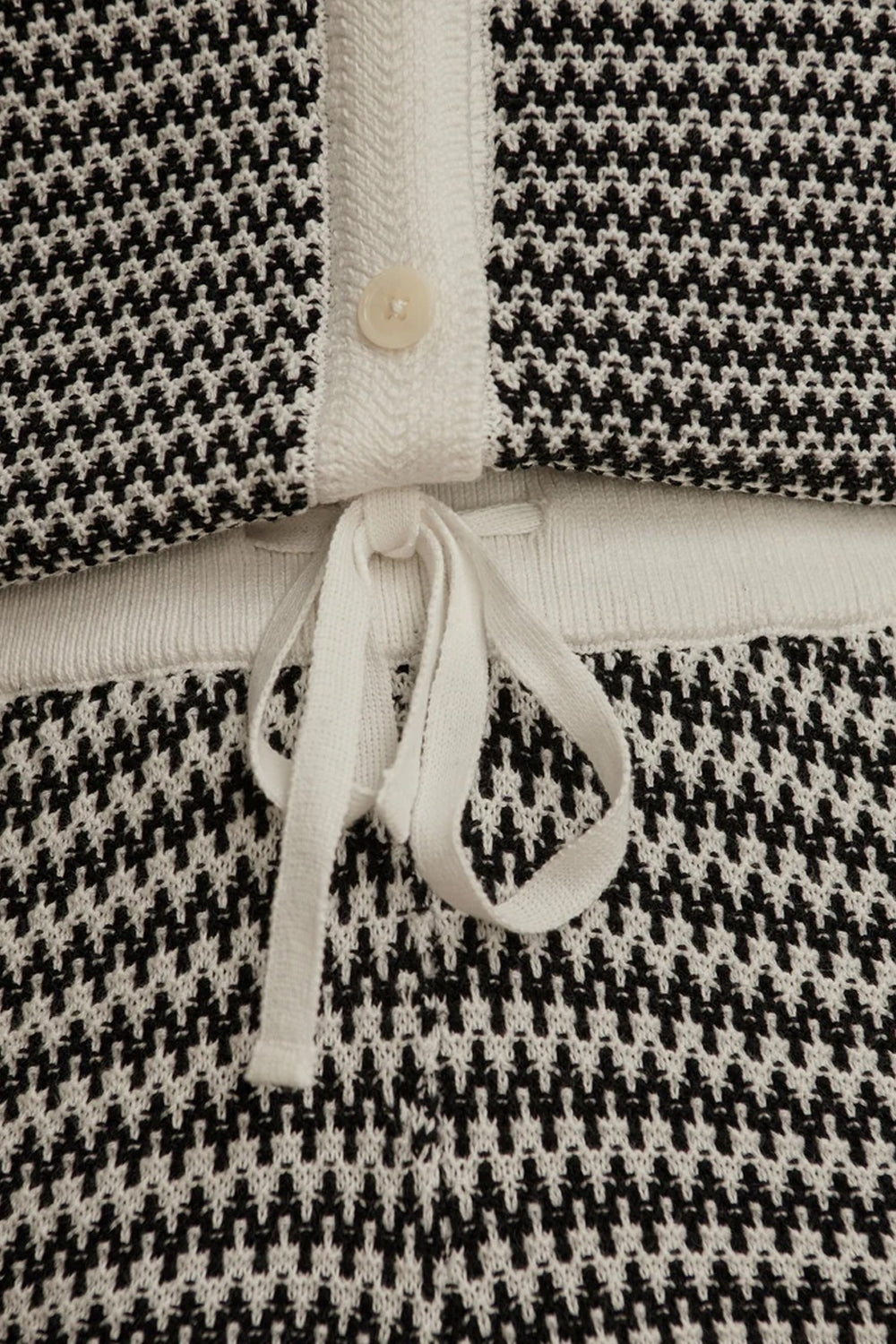 Villiers Knit Shorts in Snow White/Black
