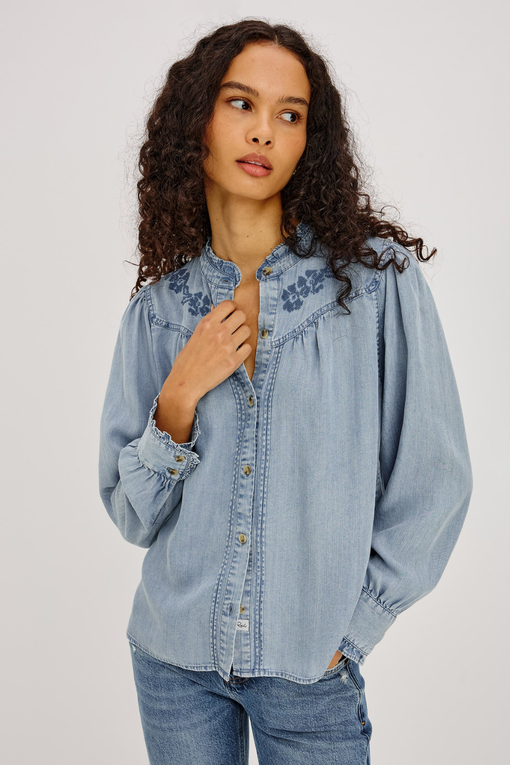 Alanna Blouse in Medium Cloud Wash