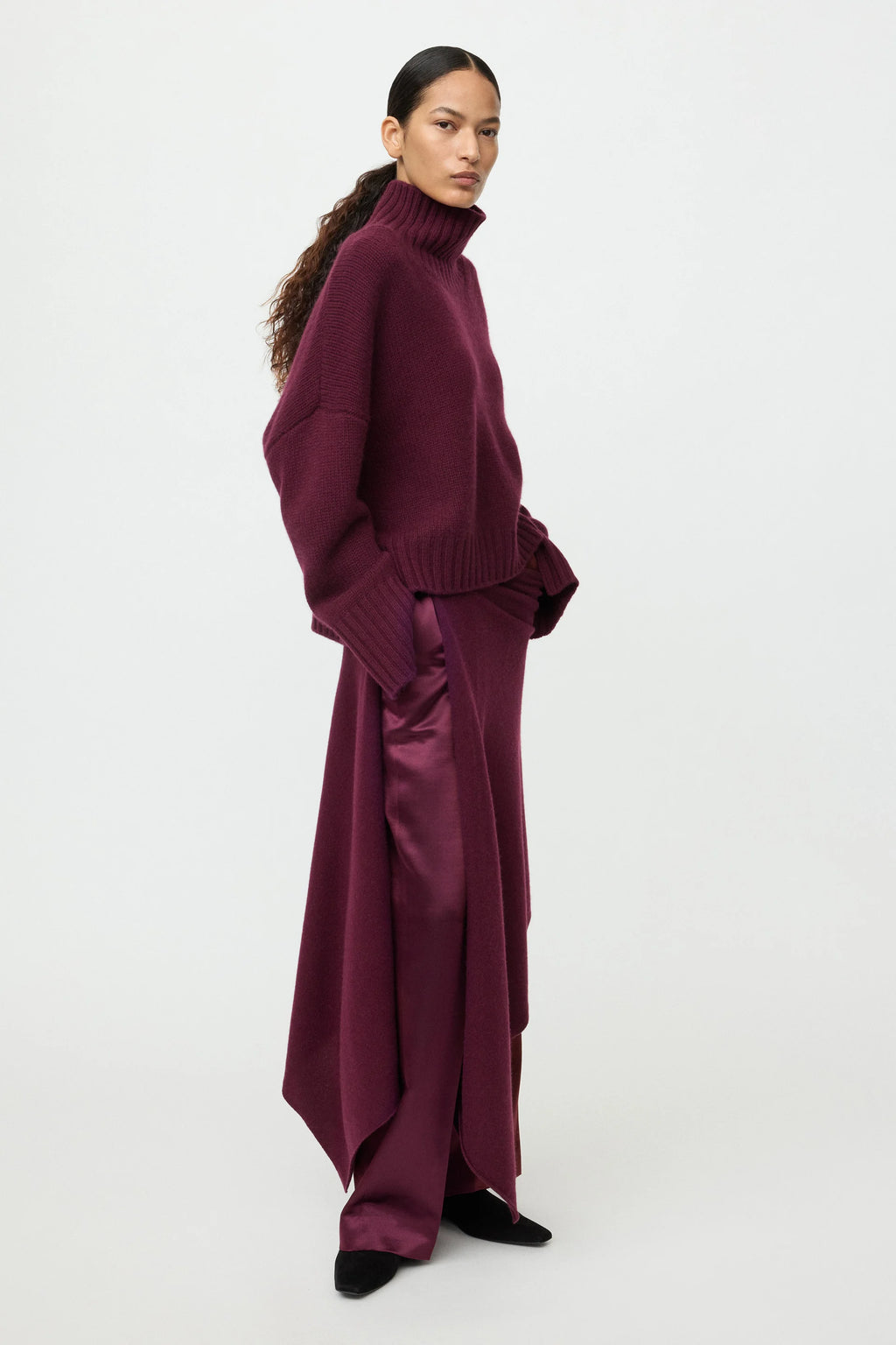 SOFT GOAT Girlfriend Turtleneck in Bordeaux