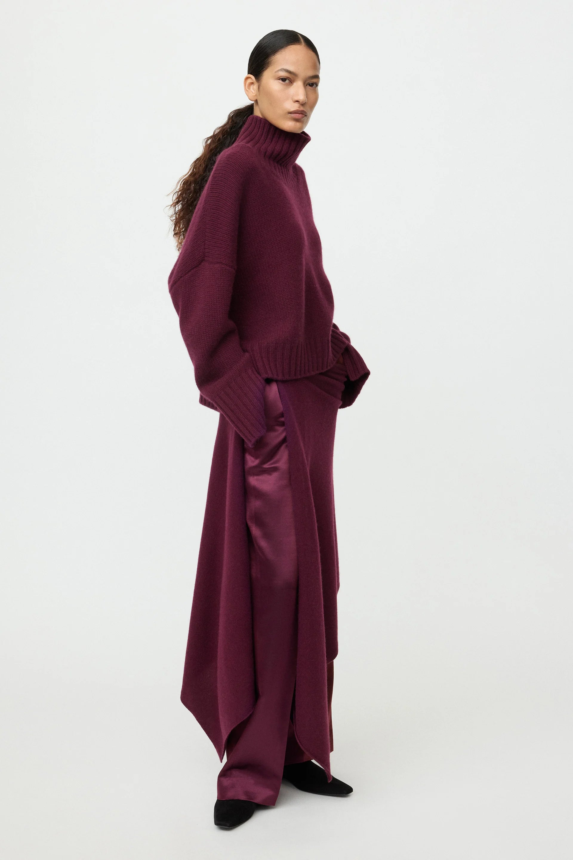 SOFT GOAT Girlfriend Turtleneck in Bordeaux