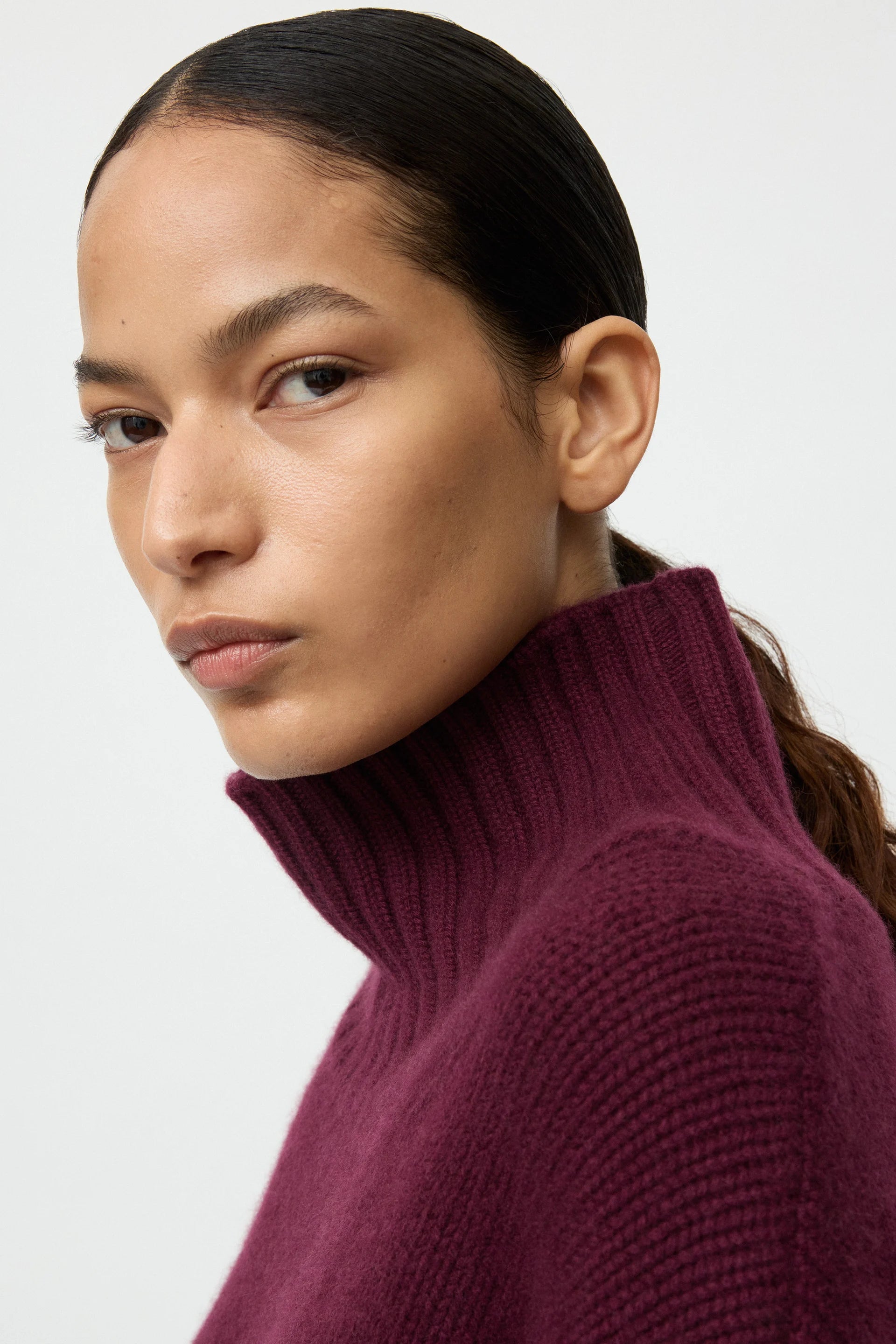 SOFT GOAT Girlfriend Turtleneck in Bordeaux