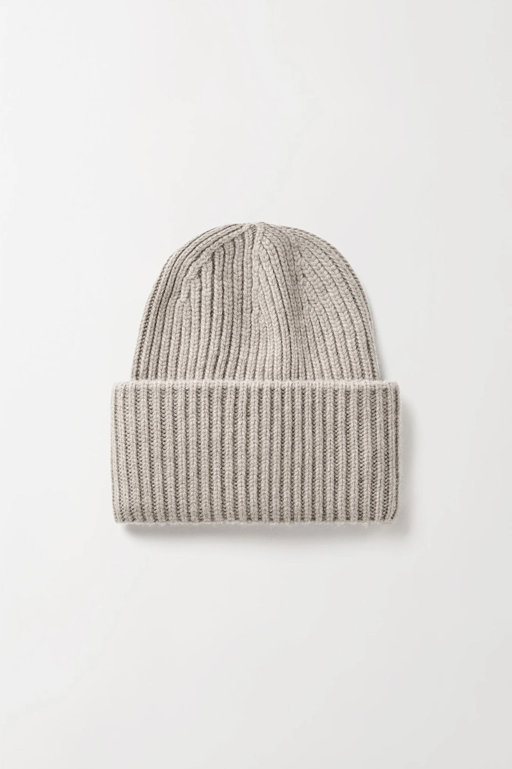 SOFT GOAT Ribbed Beanie in Greige