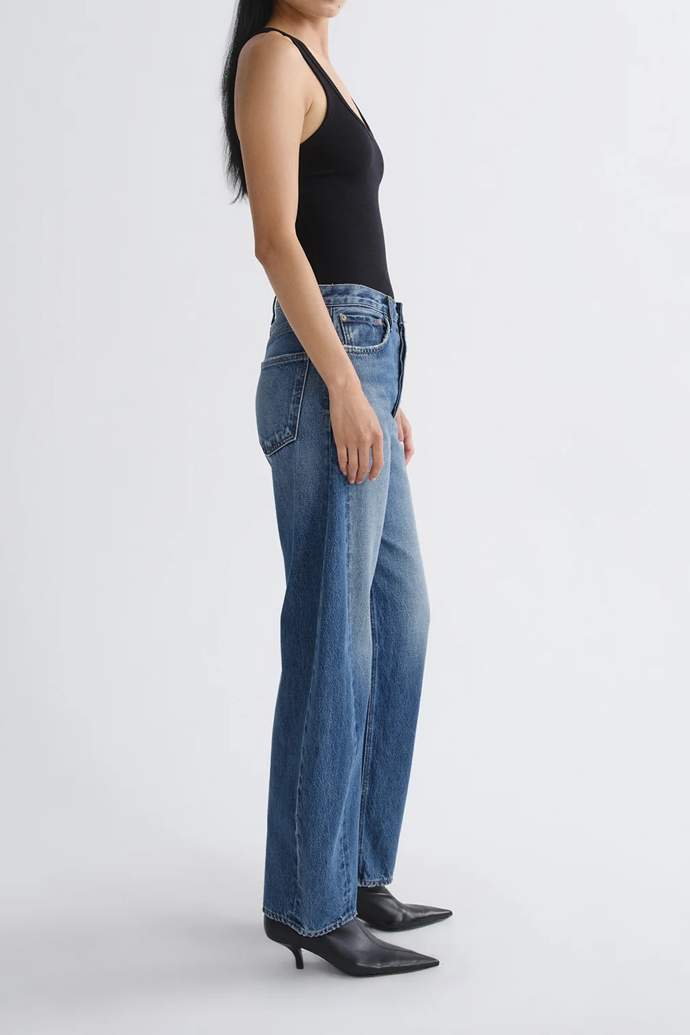 Luna High Rise Pieced Taper Jean in Logical