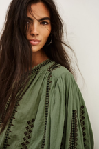 Mona Shirt in Amande