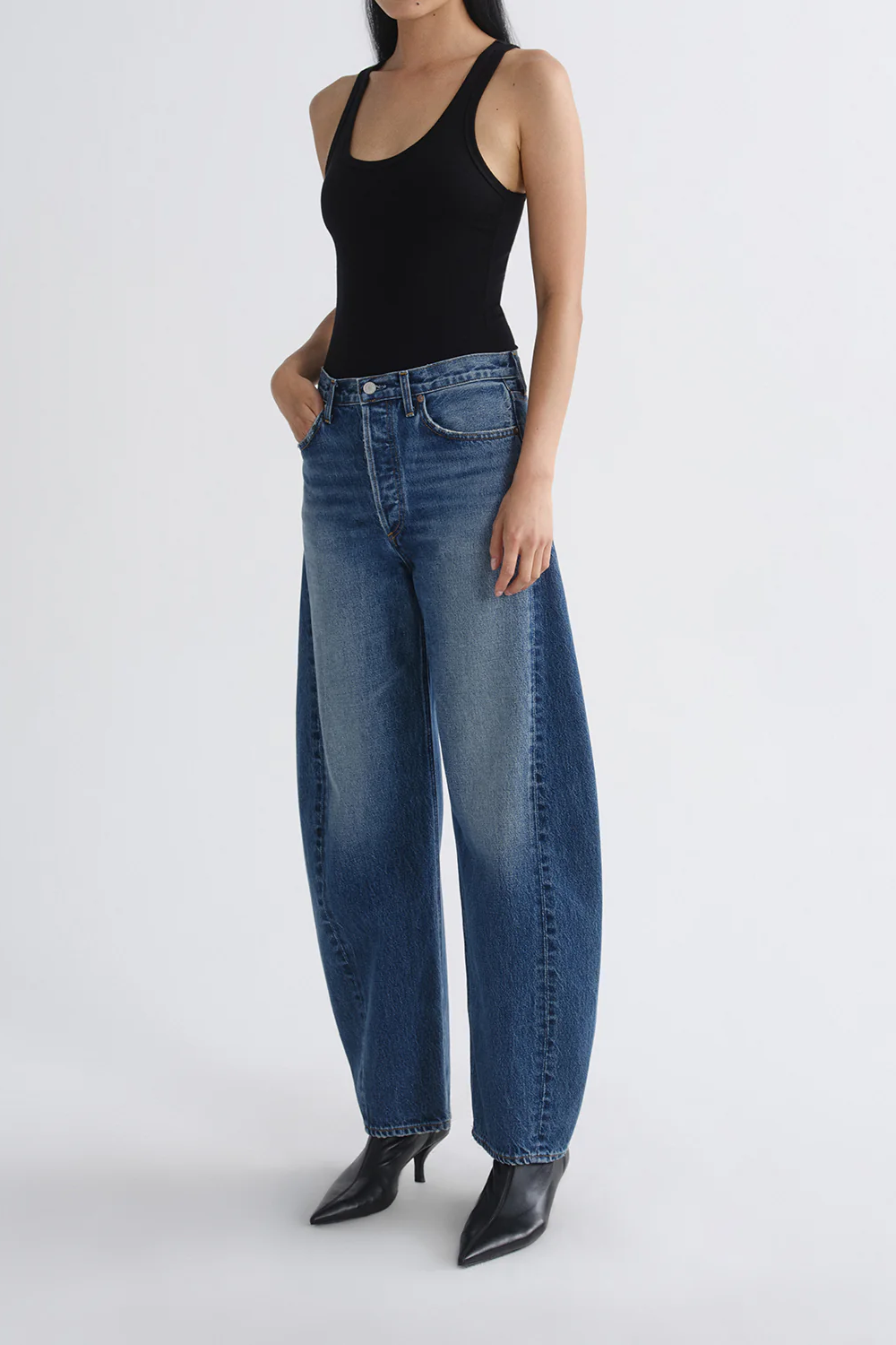 Luna High Rise Pieced Taper Jean in Logical