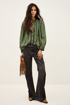 Mona Shirt in Amande