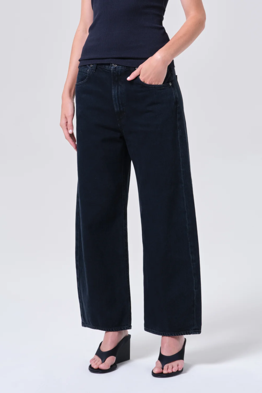 Low Curve Crop Jean in Crushed (Weightless)