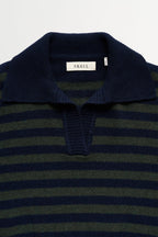 Skall Studio Dean V-Neck Jumper in Navy / Dark Green Stripe