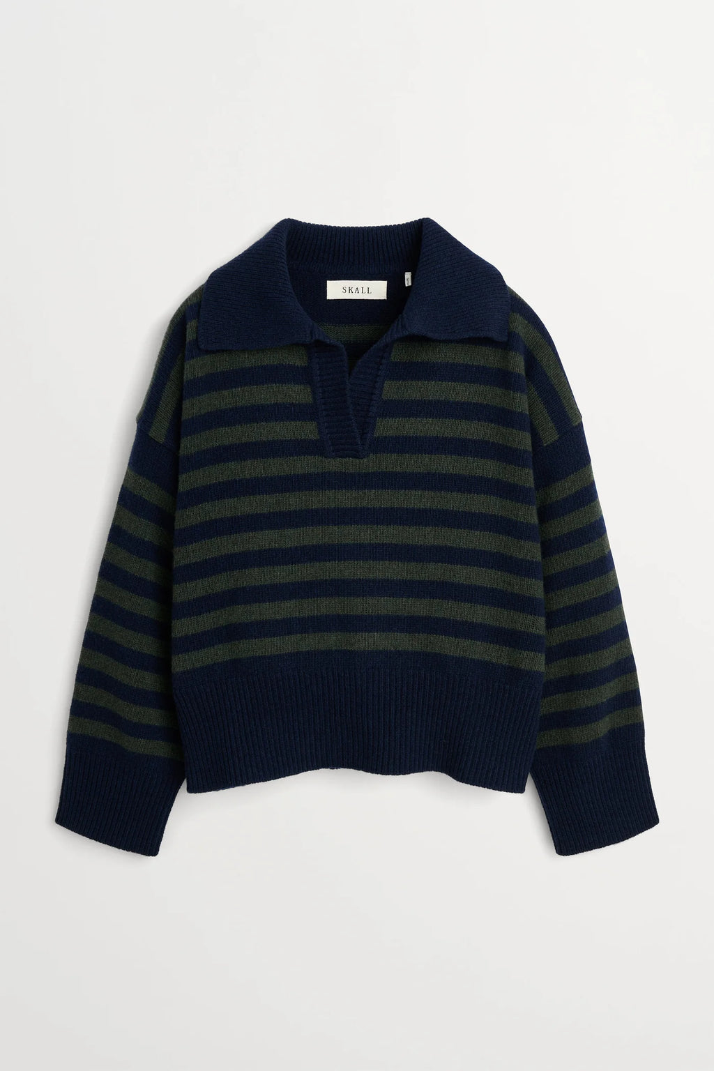 Skall Studio Dean V-Neck Jumper in Navy / Dark Green Stripe