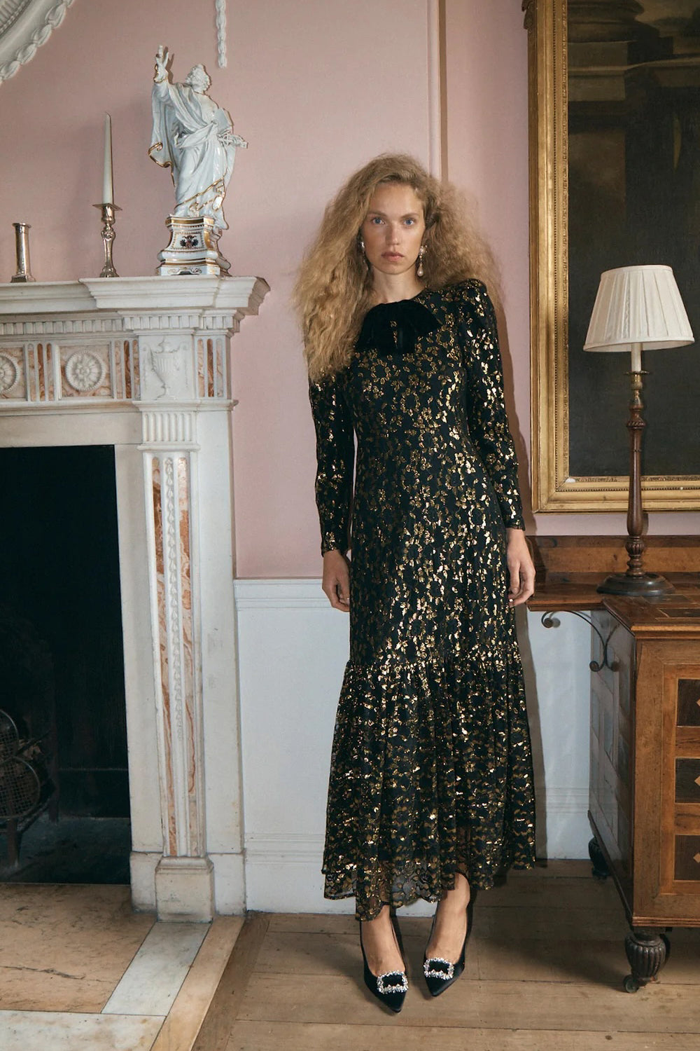 Queens of Archive Chiara Dress in Black / Gold