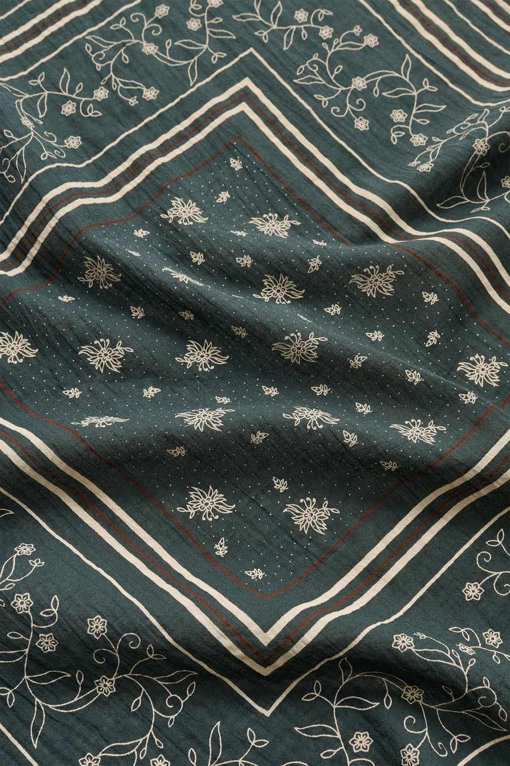 Skall Classic Scarf in Dark Green/Brown